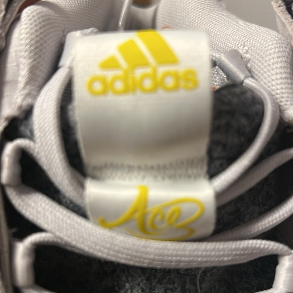 EXHIBIT B CANDACE PARKER MID BASKETBALL SHOES By ADIDAS Size 6.5 - Picture 10 of 13